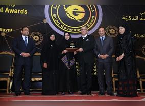 Smart Dubai Wins 2 Awards for Its Dubai Now Application in Cairo