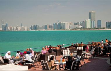  Life in Abu Dhabi - What You Need to Know Before You Go