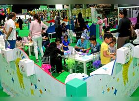 Happiness Workshop at Modhesh World Brings  Families Together Through Art