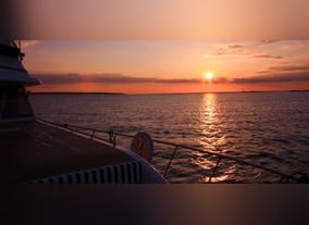  Charmed by a Sunset Cruise