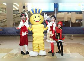 Modhesh Welcomes Families at Dubai  International Airport to Celebrate 20 th Edition of Dubai  Summer Surprises
