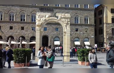More than Two Million Visits in Two Days: 3D Replica of  Palmyra Arch Makes Its Fourth Stop in Italy