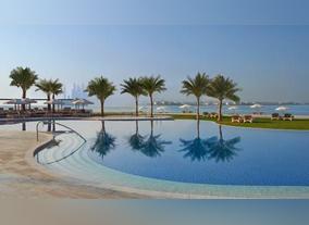 Dubai Hit by a Sea of Red