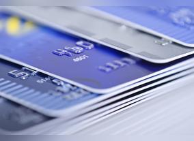 Choose Between the Shazada Market and a Prepaid Debit Card to Transfer Money to Dubai