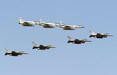 Dubai Air Show Shows US Massive Military Build Up in Arab Nation States
