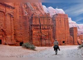 Middle East Travel Guide - Dubai City, Qatar, Saudi Arabia and Abu