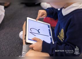Repton School in Abu Dhabi Gains Prestigious Award for its Work With Technology