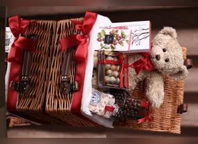 "Boutique Le Chocolat Personalises Gifting with Bespoke Valentines Hampers 