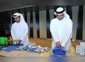 Dubai Chamber presents gifts to dhow sailors to mark Zayed Humanitarian Work Day