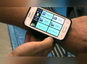 Innovative Smartphone App Saves Ford Factory Workers Daily 1 Kilometer Walk, Enhances Quality and Efficiency