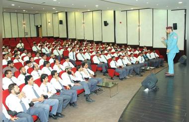 Traffic and Patrols Directorate at Abu Dhabi Police Organizes Awareness Lectures for School Bus Drivers on Safe Transportation of Students 