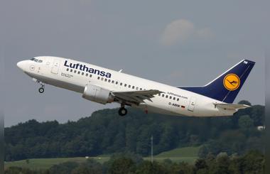 Lufthansa Group achieves record number of passengers in 2015 