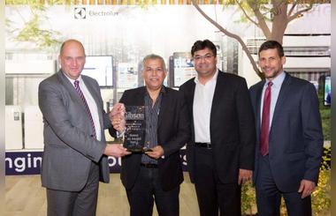 Juma Al Majid Group Receives an Award for Top Performance