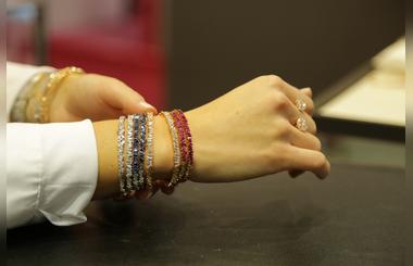 Classic Designs Reign During Dubai International Jewellery Week 2015