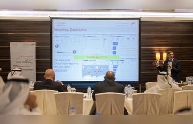 Dubai Smart Government holds workshop for government entities as part of UAE Innovation Week 