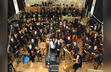 UAE National Anthem, a tale of people and also music blasts globally