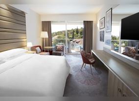 Starwood hotels & resorts expands global footprint with debut of sheraton brand in southern croatia 