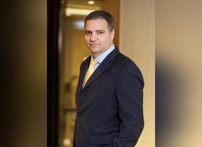 Standard Chartered successfully completes first end-to-end electronic transaction in the Middle East automotive sector for Al-Sayer 