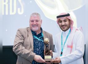 Flynas Named Middle Easts Leading Low-Cost Airline At World Travel Awards 2015