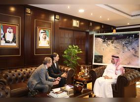 MD & CEO of DEWA receives delegation from lectricit de France