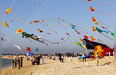 Dubai International Kite Fest takes off to a spectacular start