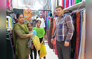 Dubais Traditional Souk Shopping Experience Amazes Tourists and Residents during Dubai Shopping Festival
