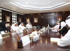 Dubai Executive Council and DEWA discuss cooperation to implement Hamdan City Builders race initiative