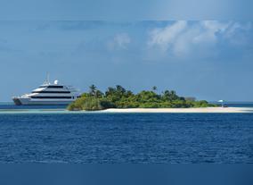 2015 Manta Trust Expeditions Aboard Four Seasons Explorer