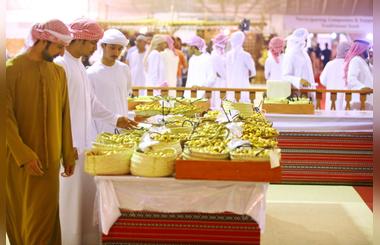 The Fruits Basket Competition Draws Large Number of Al Gharbia Farmers 