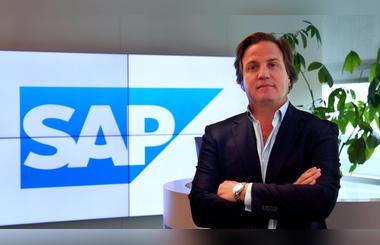 CFOs Embrace AI Amid Rising Uncertainty: Navigating Financial Challenges with Technology