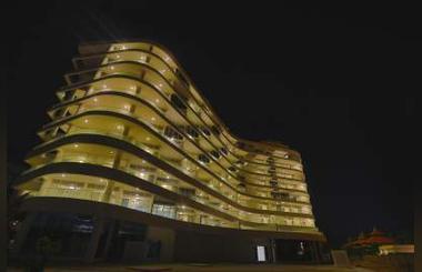 Mina by Azizi reaches 94% of its luxurious development on the east crescent of the iconic Palm Jumeirah.