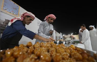 Dubai Foods: The Traditional Foods Competition 'Al Dhafra Festival"
